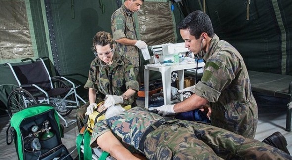 Concurso Aeronáutica - militares durante simulação de atendimento - Divulgação